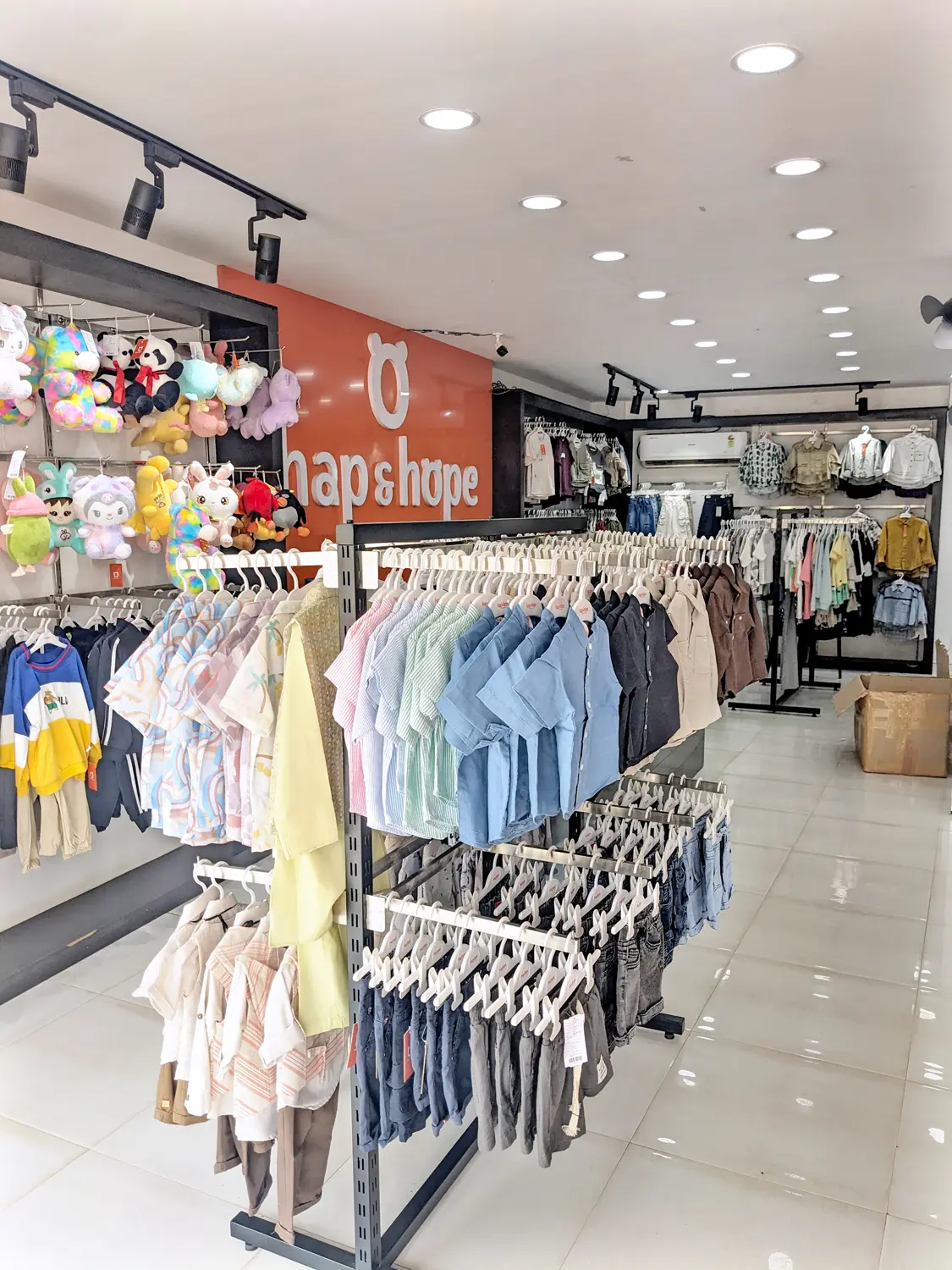 Valancheri _ Store Photos04